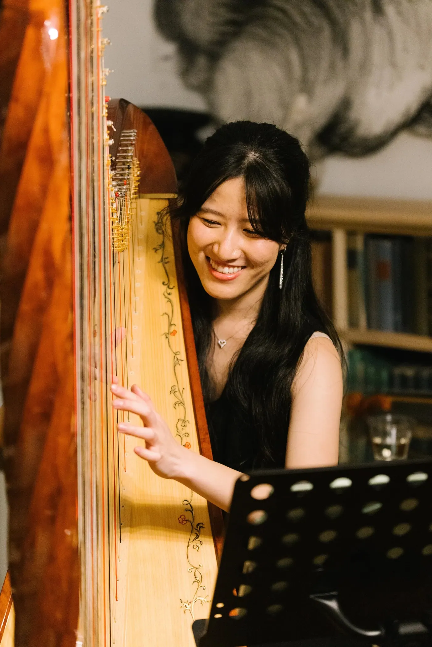 Tiffany, harpist